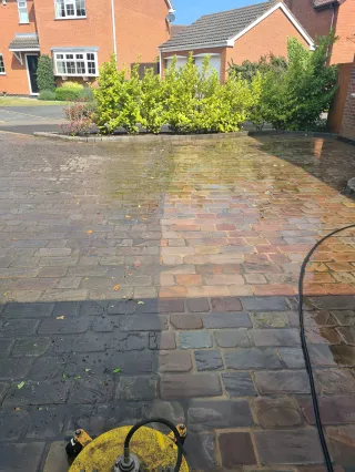How Much Does Pressure Washing Cost in Leicester?