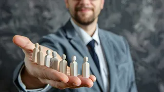 How to Retain Top Talent With a Fifteen-Minute Daily HABIT