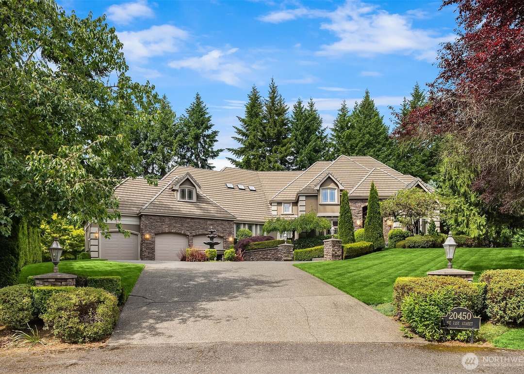 How Moisture in Your Crawl Space Attracts Pests in the Pacific Northwest