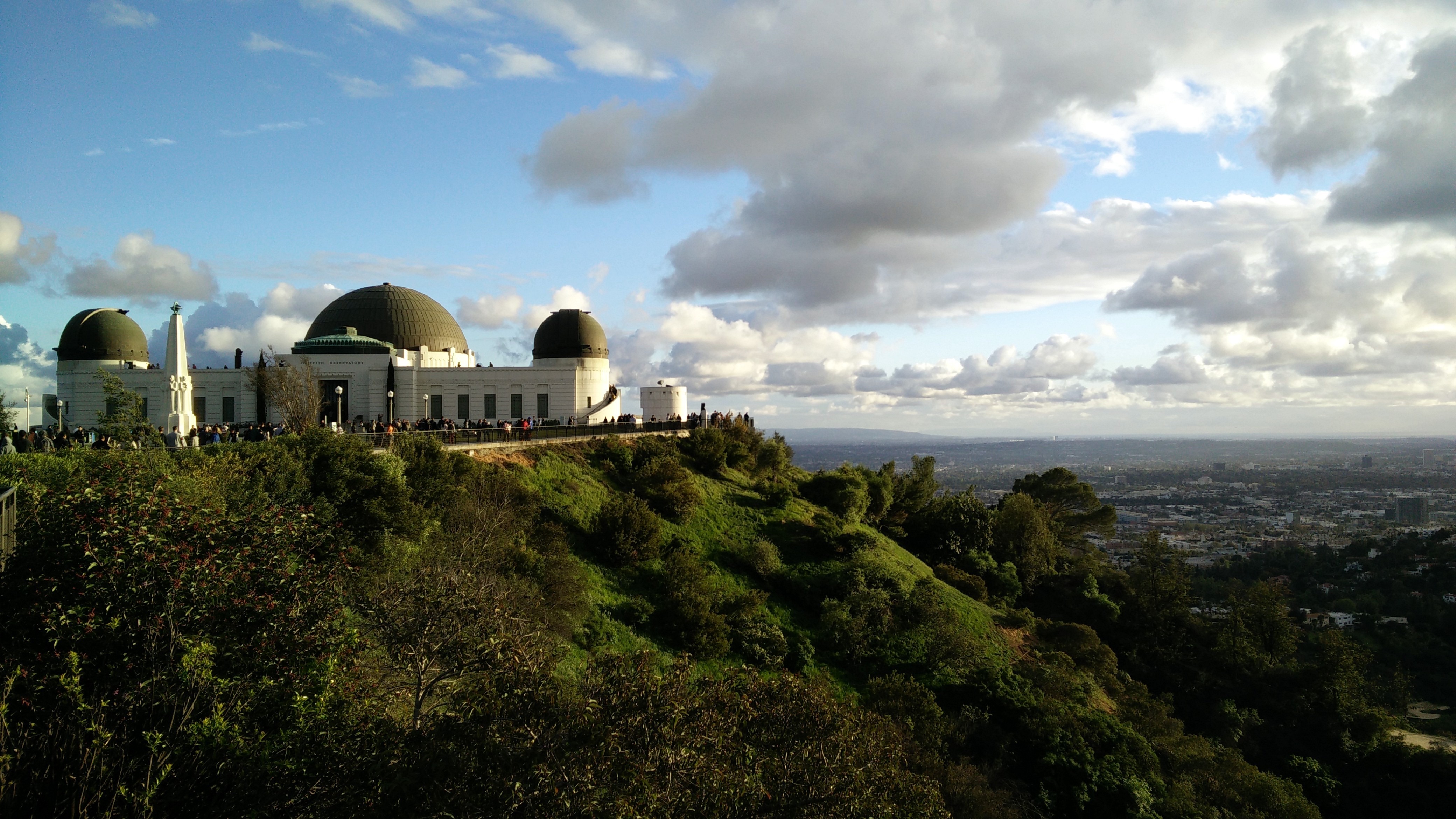 Griffith Observatory in Los Angeles, California: Epic Skyline Views, Hollywood Magic & Cosmic Adventures at 2800 E Observatory Rd, Los Angeles, CA 🌌🚗🌴