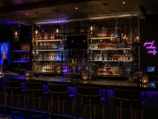 Nightclub Bar Mirror Backsplash in Naples: Custom Commercial Glass