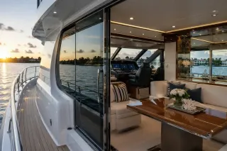 Marine Glass in Naples: Custom Glass & Mirrors for Boats & Yachts