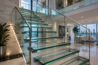 Load-Bearing Glass Panels: Designing Custom Glass Staircase Treads
