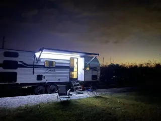 Camper Rental Wichita Falls TX – Affordable Family Camping with Delivery