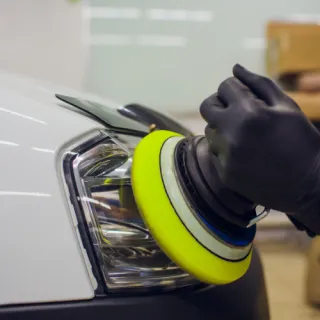 5 raisons de faire appel à un détaillant automobile à Poitiers plutôt qu’à un lavage classique