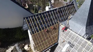 Pourquoi l'été est la meilleure période pour refaire sa toiture à Beauvais ?