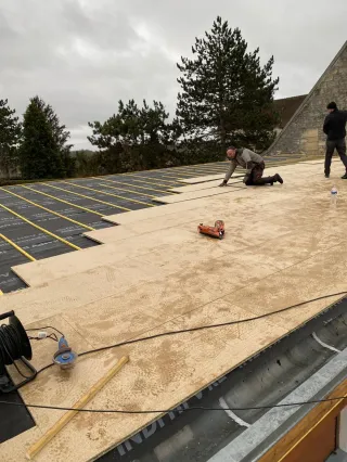 Rénovation de toiture ancienne à Beauvais : les étapes essentielles