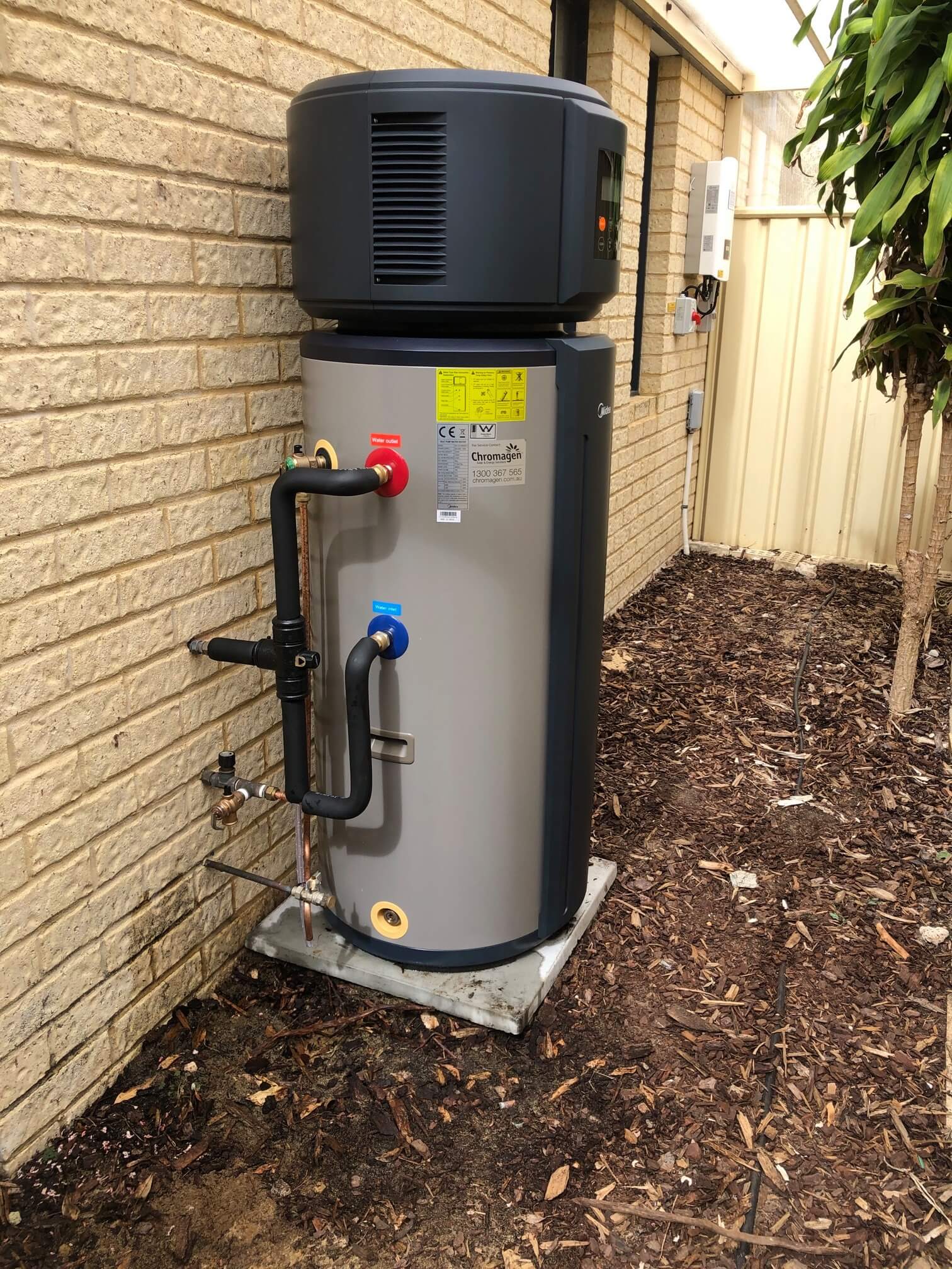 Everything Robina Homeowners Should Know Before Replacing a Hot Water System