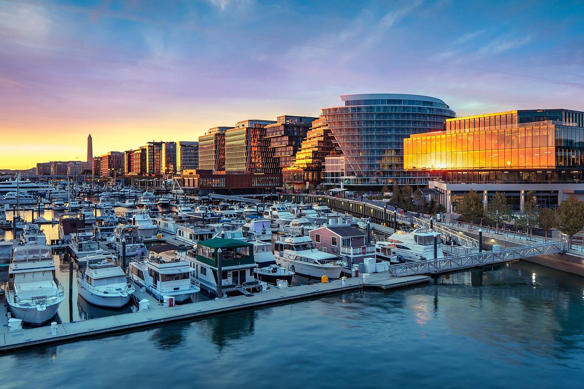 How a Rental Car Makes Visiting DC Attractions Stress-Free: Monuments, Museums & Capitol Hill | DMH Enterprise, Fort Washington, MD