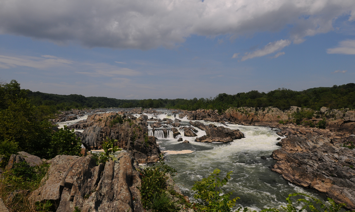 Exploring Potomac River Waterfronts and Parks by Rental Car — DMH Enterprise, Fort Washington, MD