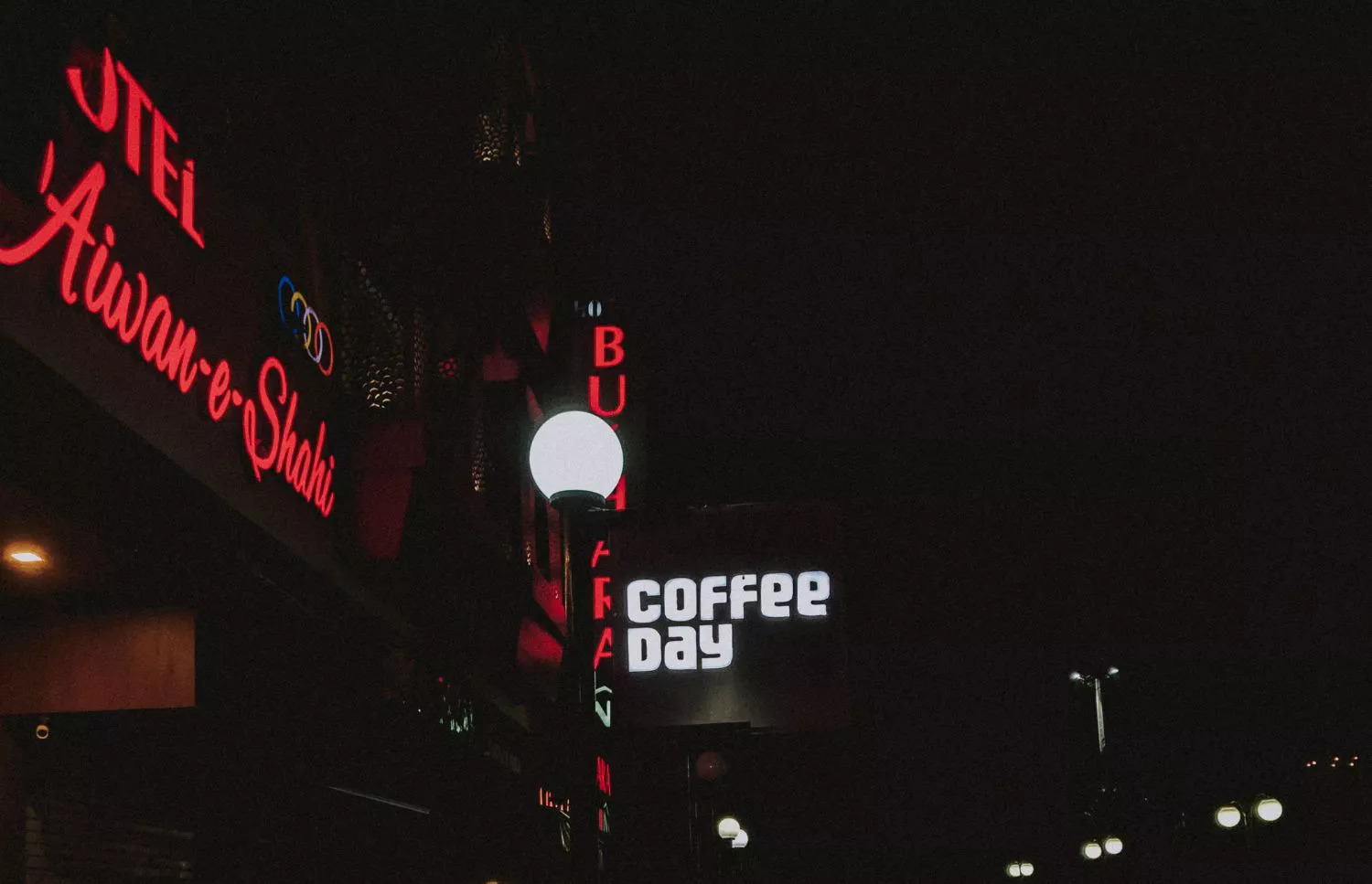 The Hidden Costs of Cheap, Pre-Made Signs