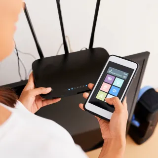 Comment la fibre optique et la 5G transforment la connectivité à Angers et Les Ponts-de-Cé