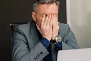 Cuando el cuerpo sabe antes que la mente: Señales que los líderes no deberían ignorar