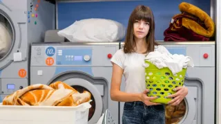 How Much Does Wash and Fold Laundry Service Cost (2026)