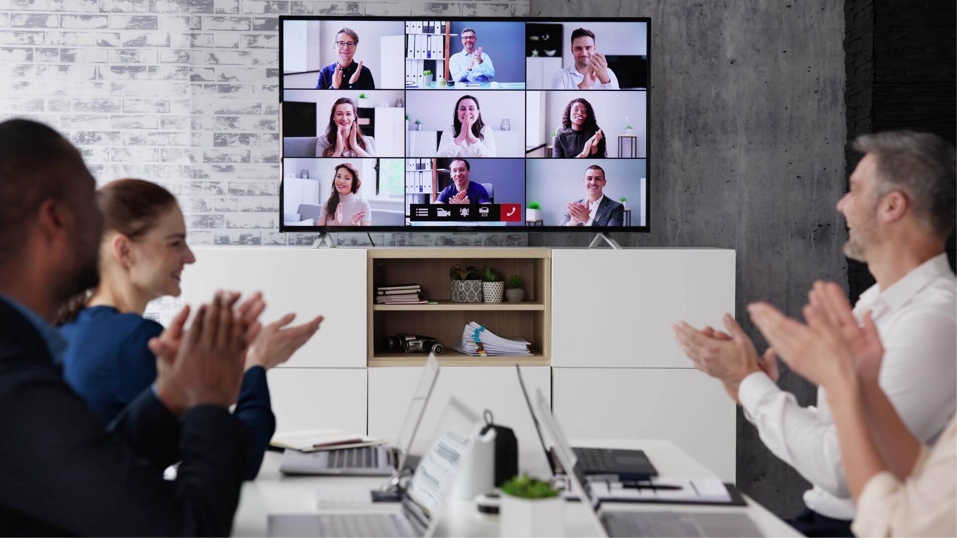  Harnessing Technology to Overcome Remote Work Challenges: Best Practices for Virtual Teams