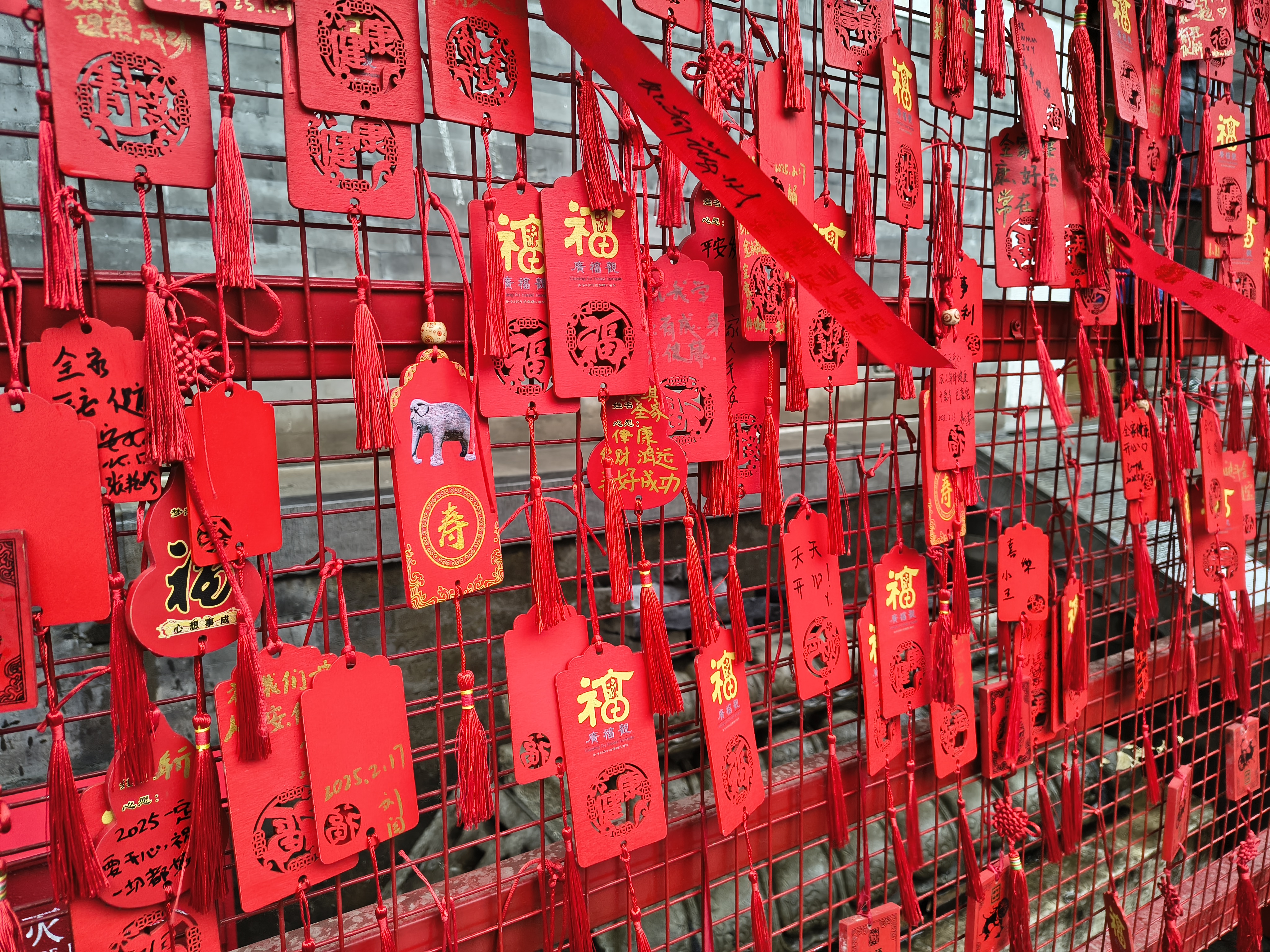 Cina: tra grandiosità millenaria e la sfida di viaggiare in autonomia