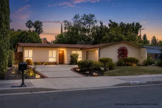 The Benefits of Seasonal Photography for Listings
