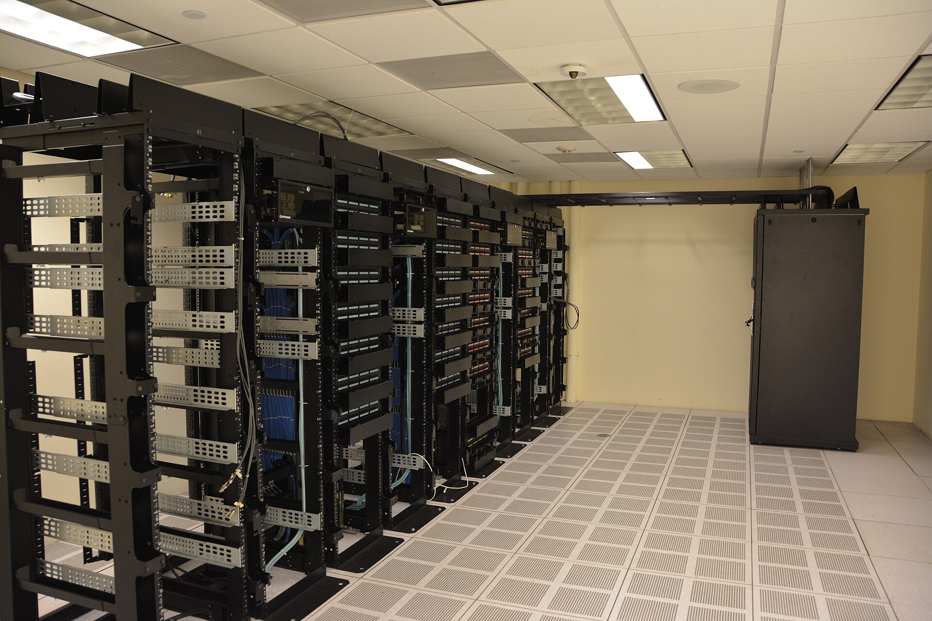 Harnett should pause data centers before growth outruns planning