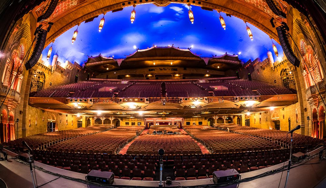 Experience the Magic of the Fox Theatre – Atlanta, Georgia 🎭✨
