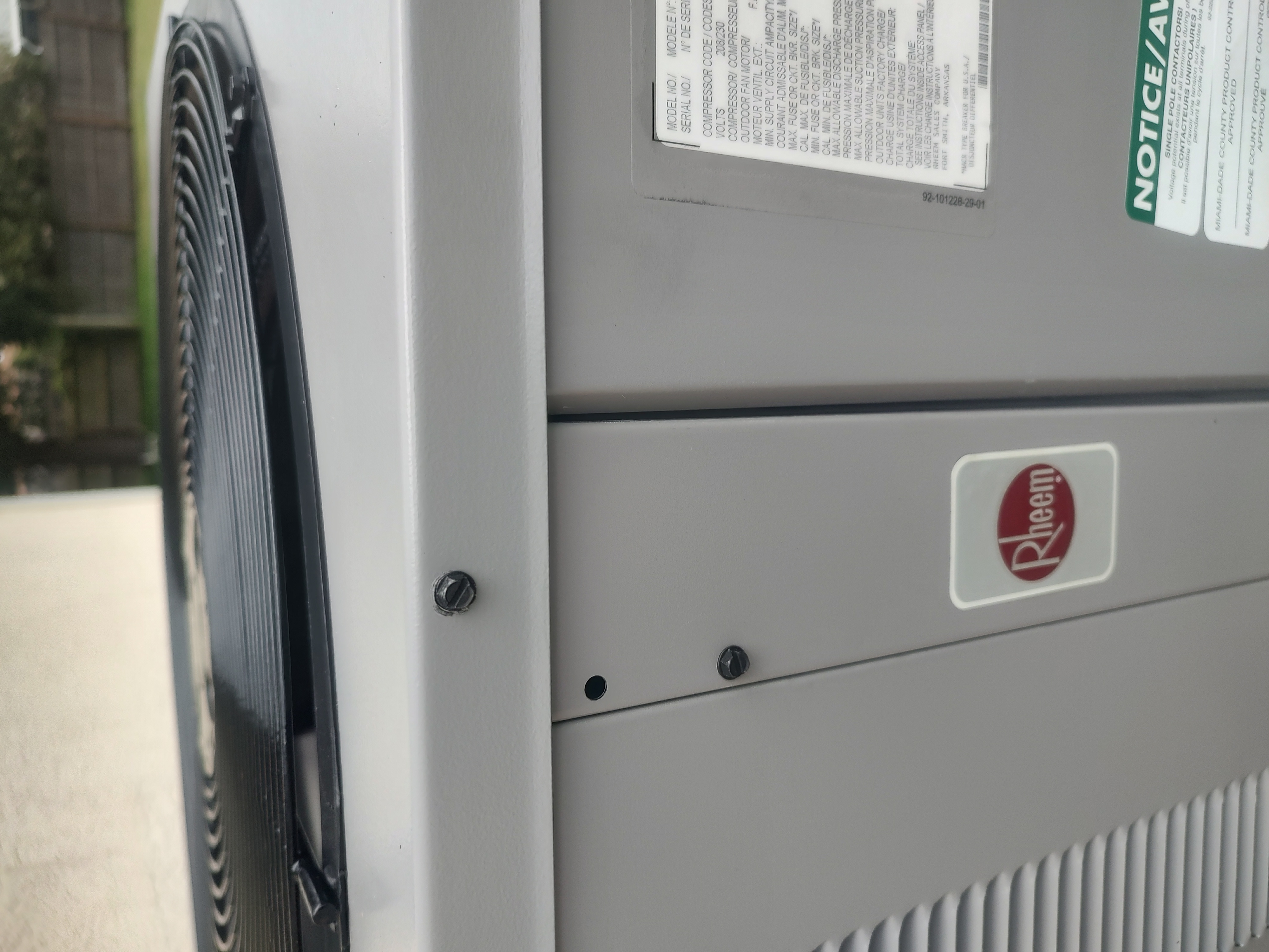 Why Is My AC Making a Clicking Noise but Not Turning On? Troubleshoot and Fix