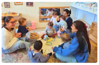 How Mixed-Age Classrooms in Montessori Schools Help Children Grow: What Parents in Westchester and Broward Need to Know