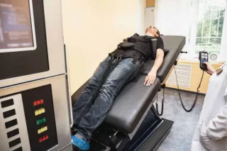 How Do I Know If I'm a Candidate for Spinal Decompression? 5 Questions to Ask