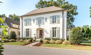 Cotswold, Charlotte NC: A Local Real Estate Agent's Guide to Living in Cotswold