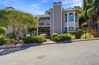 Pacific Grove Condo has it all!