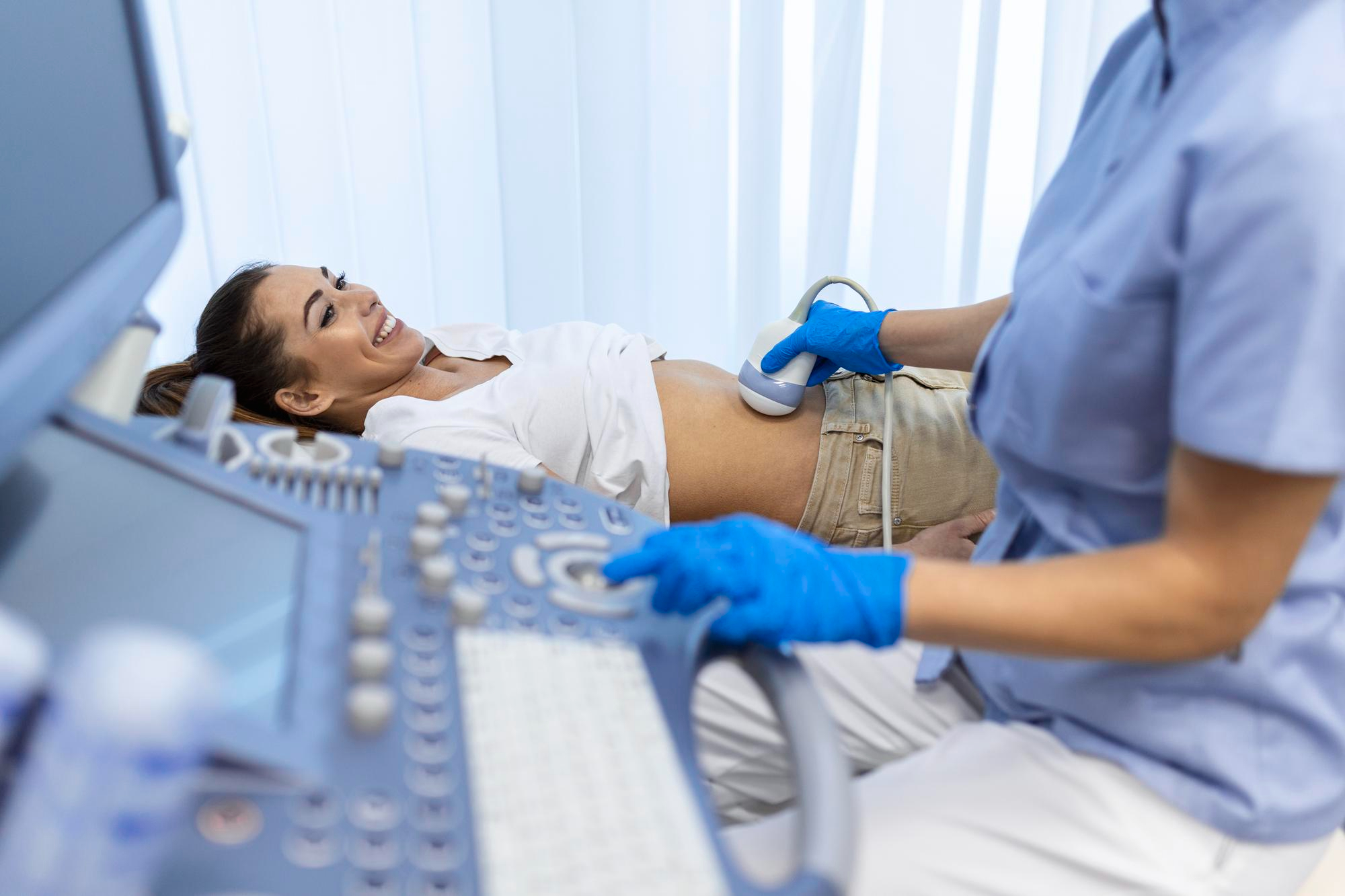 Ultrasound Therapy: Benefits of Continuous & Pulsed Ultrasound for Pain Relief and Recovery