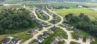 Best Neighborhoods in Bettendorf, Iowa: Why Spencer Hollow is Growing So  Fast