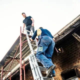Fabrication de gouttières sur mesure à Herblay-sur-Seine : pourquoi c’est un vrai plus ?