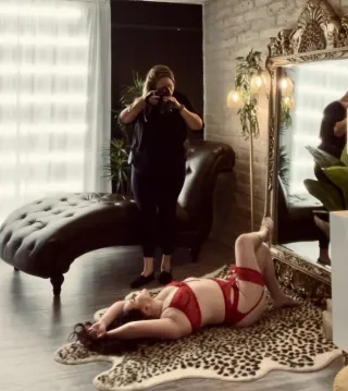 5 Songs That’ll Make You Feel Like a Goddess Before Your Boudoir Shoot