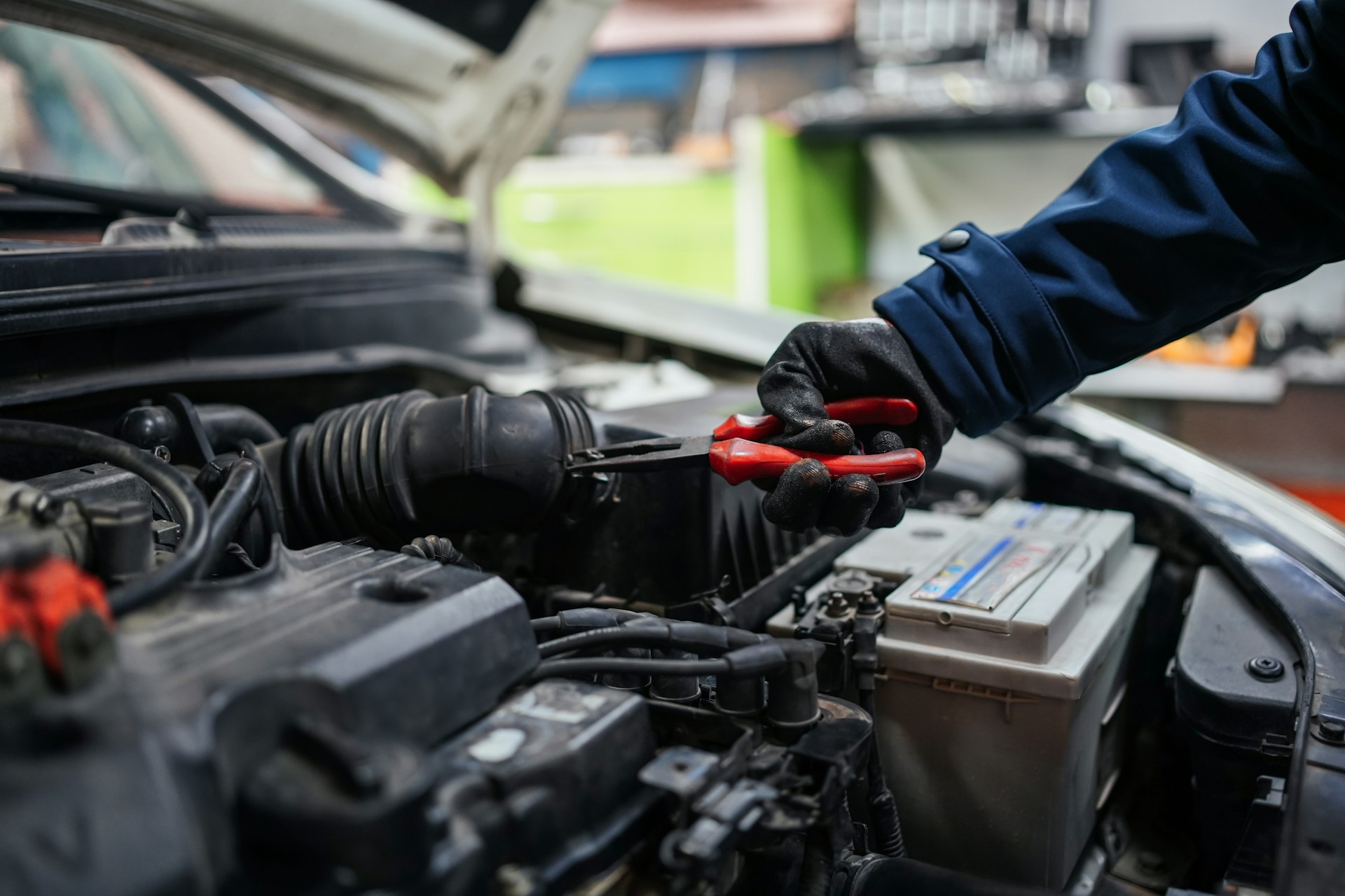 Glasgow Drivers’ Fault Codes: Urgent Repairs vs. Monitor (and Why)
