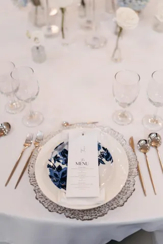Deciding Between Bubbly Hour and Cocktail Hour for Your Wedding