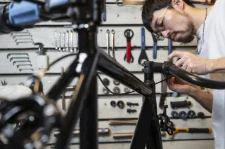 Find Top-Rated Biking Shops Near Me for Repairs & Upgrades