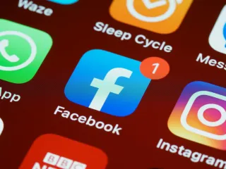 Why Financial Facebook Lead Forms Have Low Completion Rates