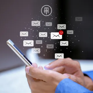 What are the latest email campaign trends for businesses? 