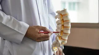 Scoliosis Treatment Spine Surgeon Frisco TX: Advanced Care with Minimally Invasive Neurosurgery of Texas