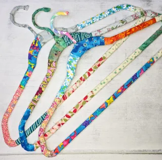 DIY Scrap Fabric Wrapped Hangers