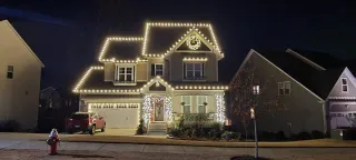 Brightening Your Holidays: A Guide to Choosing the Perfect Christmas Lights Installation Business