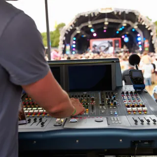 Les tendances 2025 en décoration événementielle : louez le meilleur matériel à Anvers