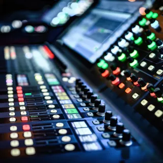 Pourquoi louer plutôt qu’acheter son matériel audiovisuel pour un événement ?