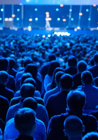 Pourquoi choisir SONOLOCATION pour vos événements à Bruxelles ? Un service complet en sonorisation et éclairage