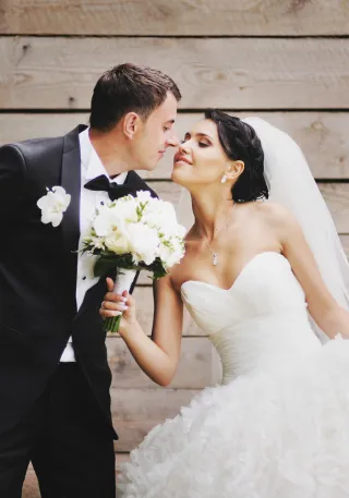 Comment SONOLOCATION transforme les mariages et événements privés grâce à la sonorisation et l’éclairage en Belgique ?