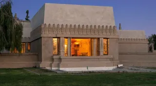 🌸 Exploring Hollyhock House: LA’s Iconic Architectural Gem
