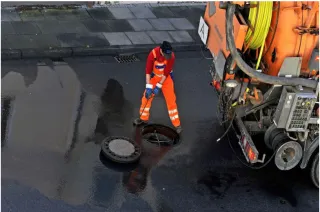 Key Strategies for Overcoming Water Removal Challenges in Urban Environments