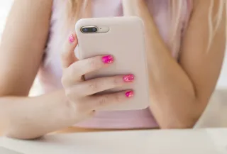 Nail Salon Etiquette | Practicing Mindful Cell Phone Usage