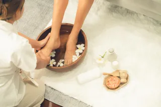 The Numerous Benefits of a Foot Spa: Relaxation, Health, and Wellness