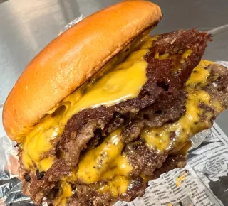 Discover the BEST burgers near YOU