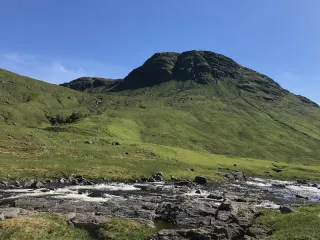 Black Glen of the Crooked Stones